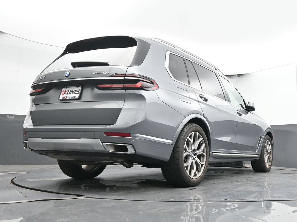 Used 2026 BMW X7 xDrive40i AWD/4WD image 30