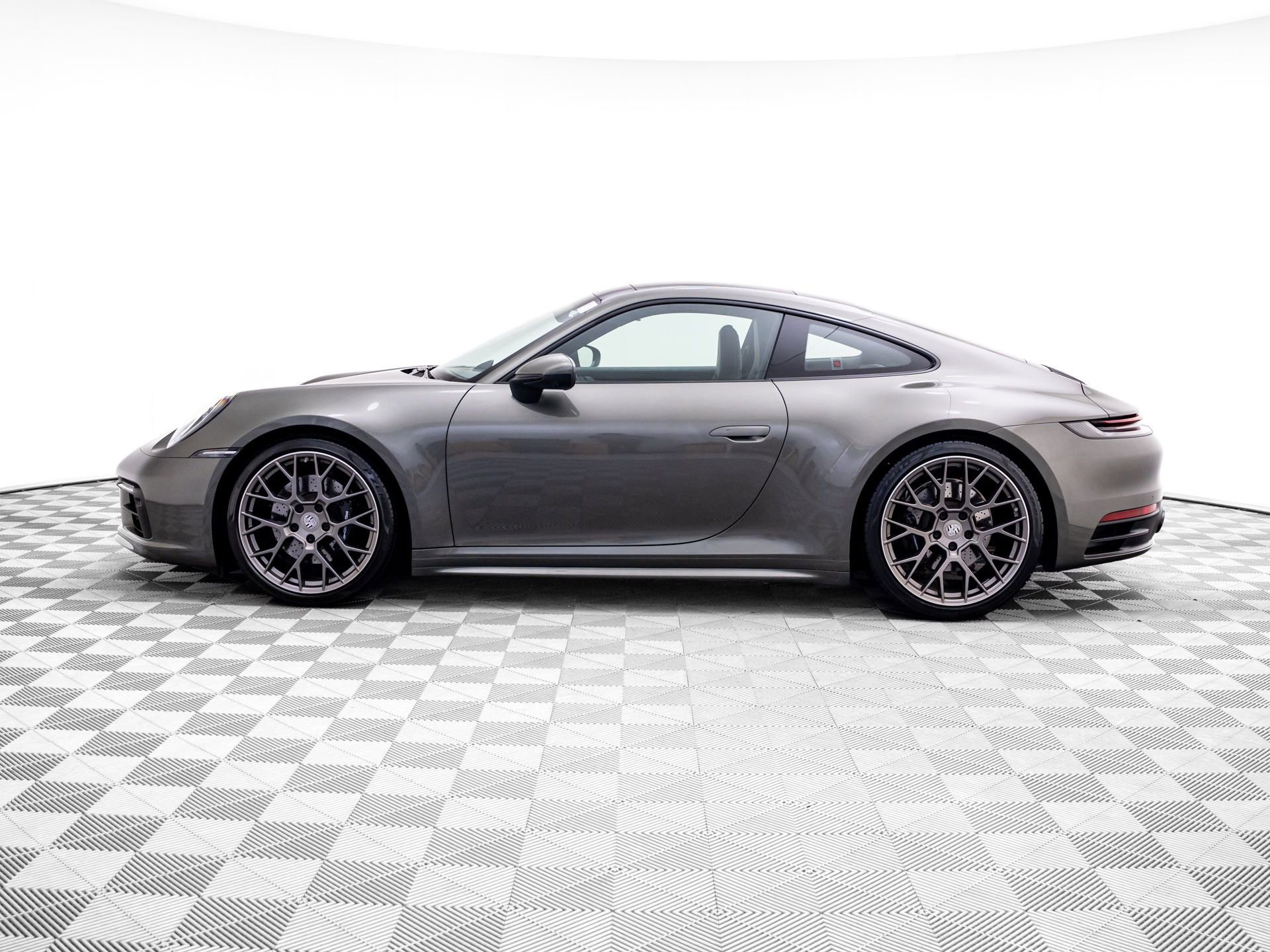 Certified 2020 Porsche 911 Carrera 4S image 2