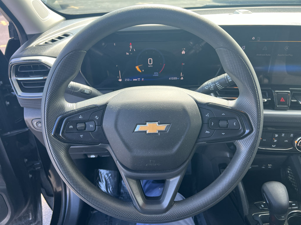 Used 2025 Chevrolet TrailBlazer LT AWD/4WD image 12