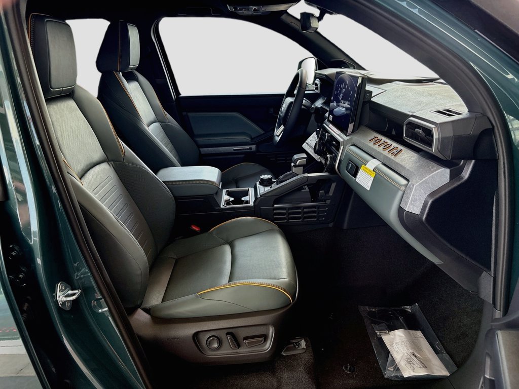 New 2026 Toyota 4Runner Trailhunter AWD/4WD image 19