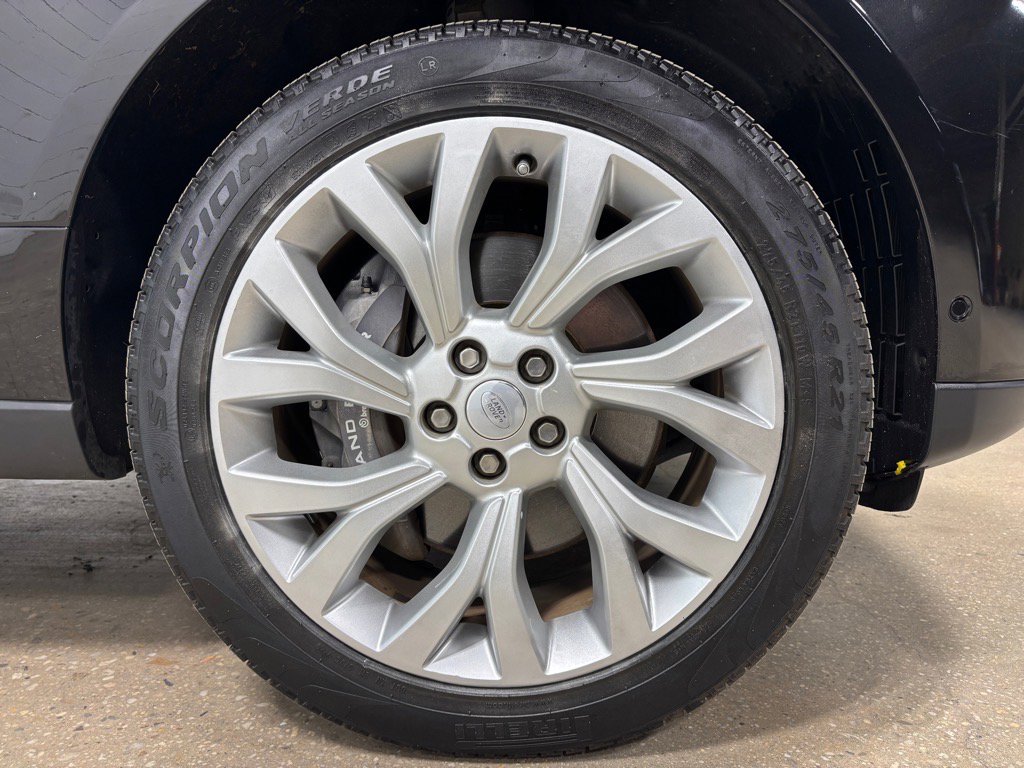 Used 2022 Land Rover Range Rover Westminster Edition image 11