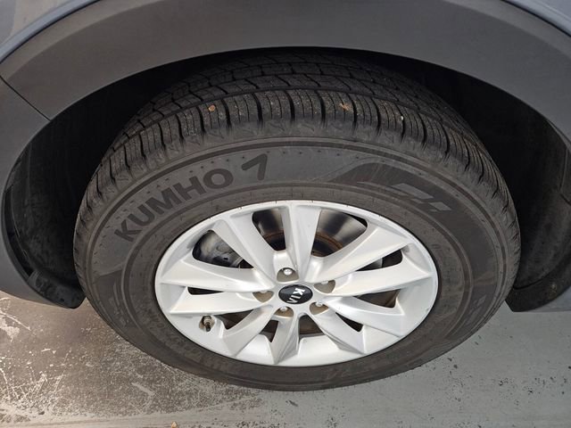 Used 2020 Kia Sorento L image 10