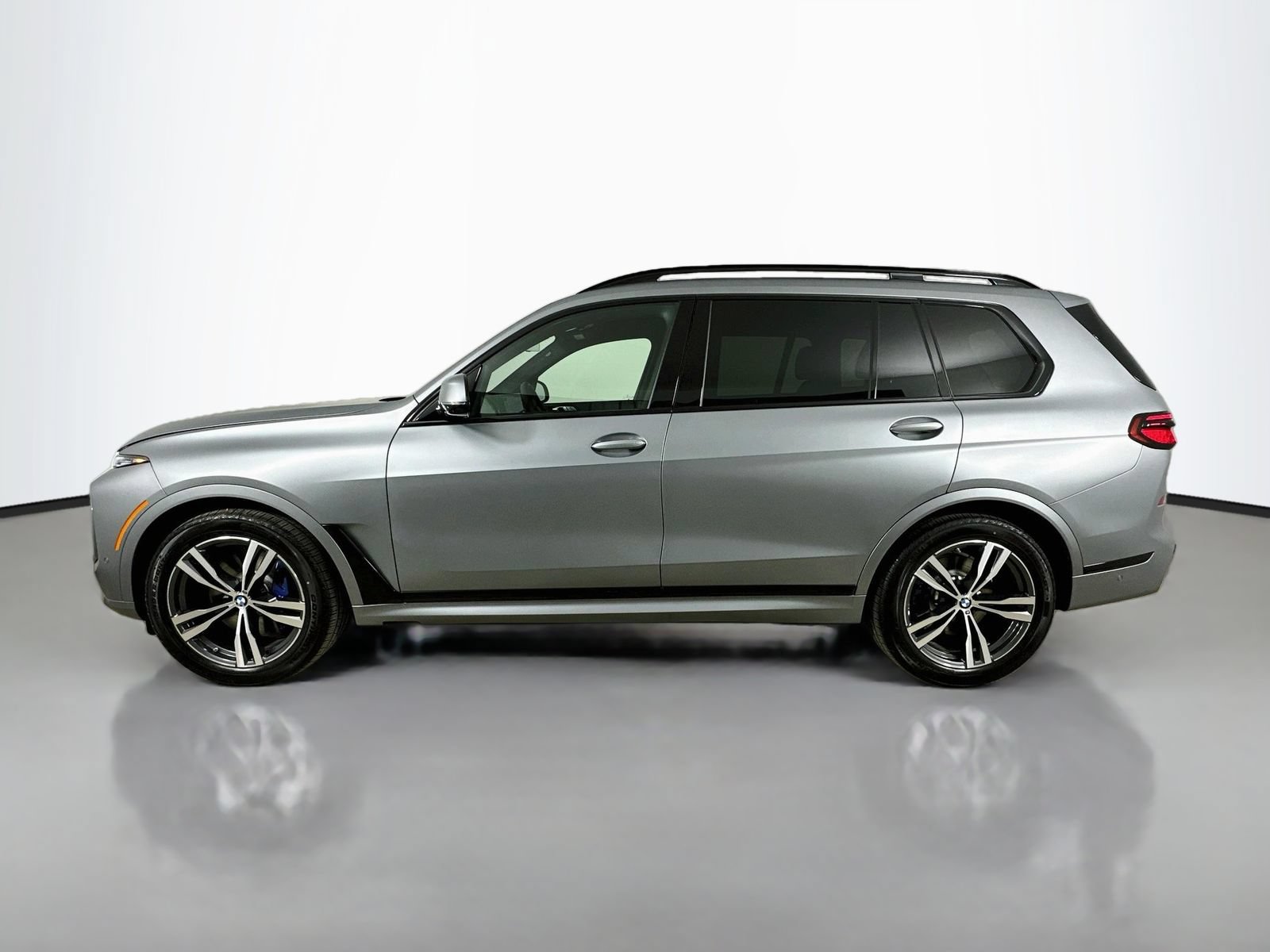New 2027 BMW X7 xDrive40i w/ Executive Package AWD/4WD image 8