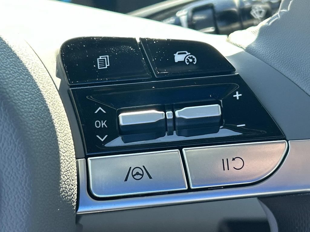New 2026 Hyundai Elantra Sport FWD image 27