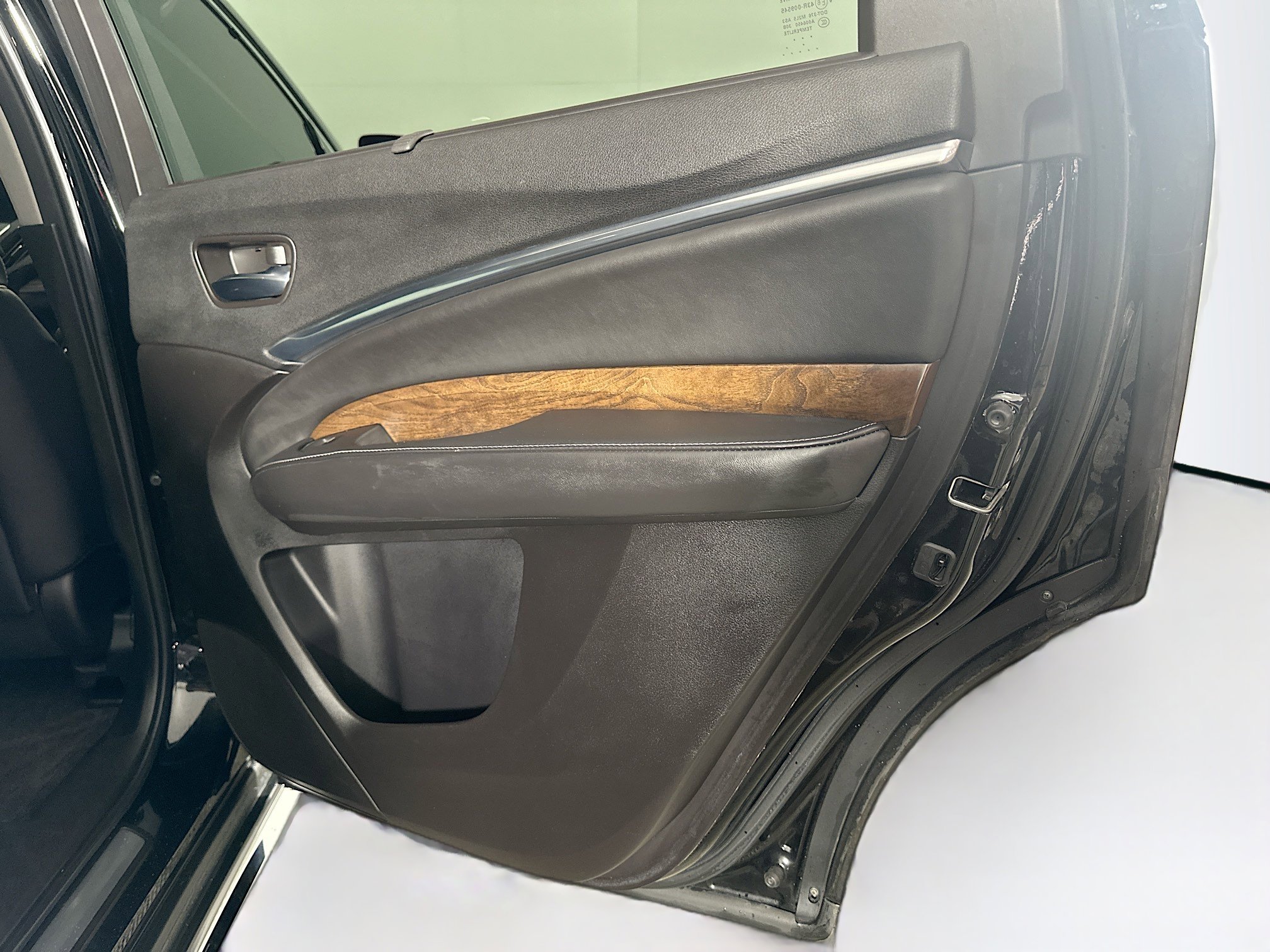 Used 2018 Acura MDX SH-AWD w/ Advance Package image 32
