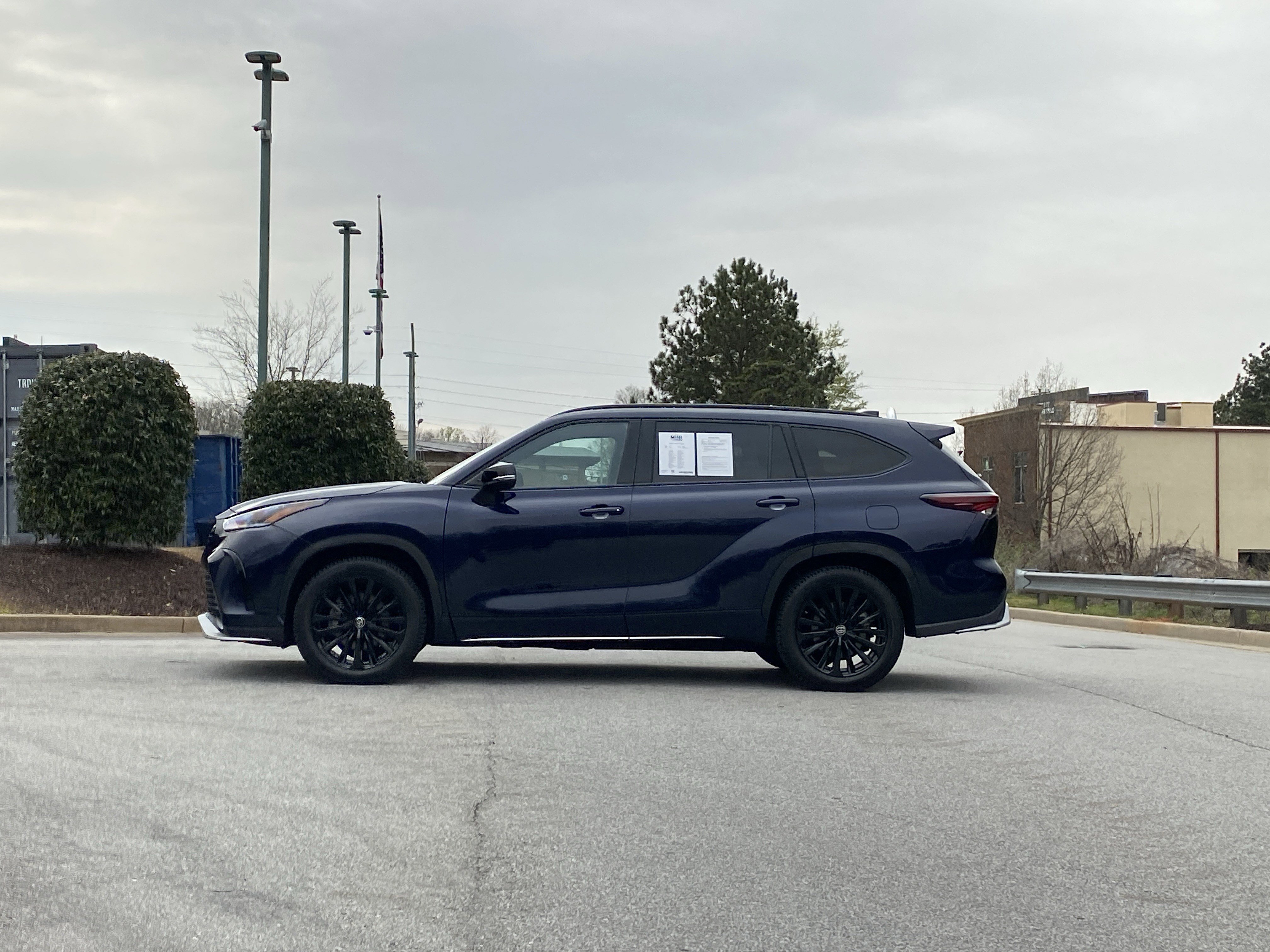 Used 2024 Toyota Highlander XSE image 35