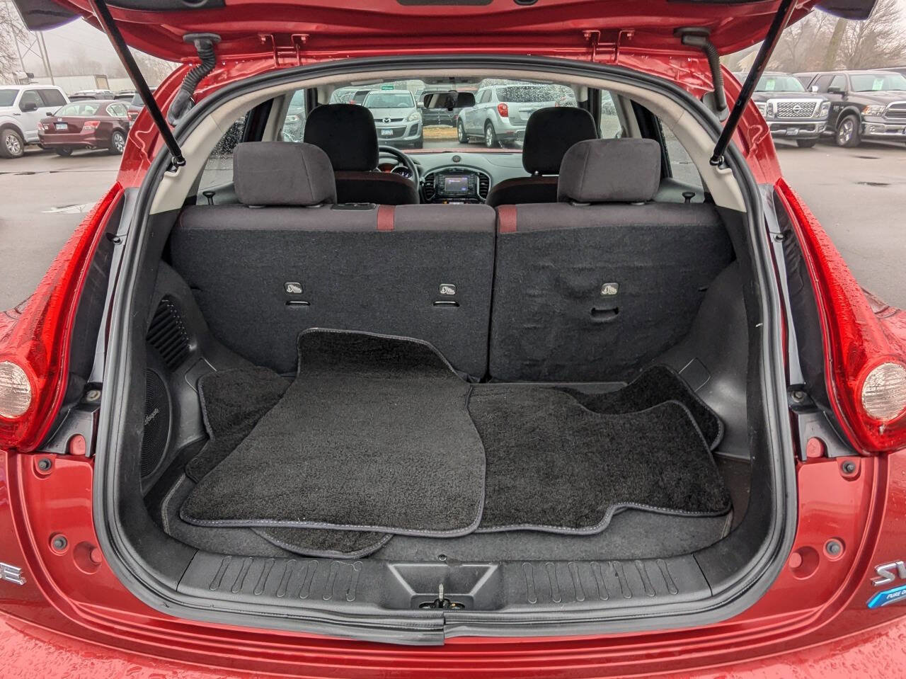 Used 2013 Nissan Juke SV image 28