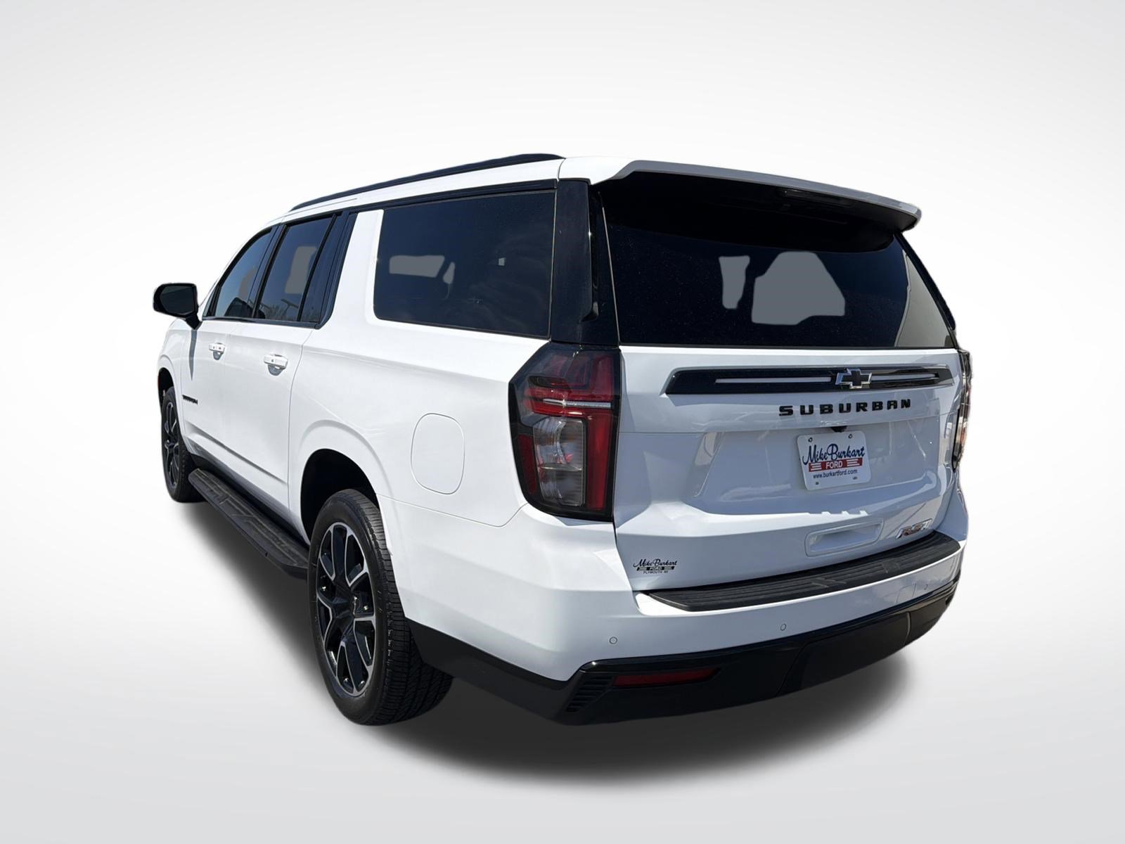 Used 2024 Chevrolet Suburban RST w/ Luxury Package AWD/4WD image 16