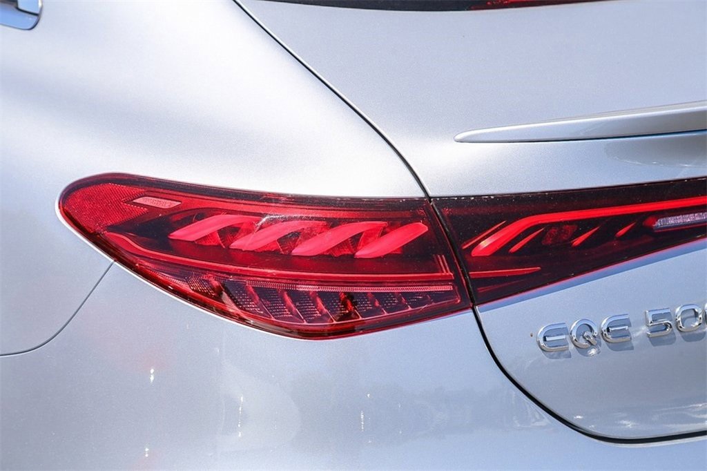 Used 2023 Mercedes-Benz EQE 500 4MATIC Sedan image 8