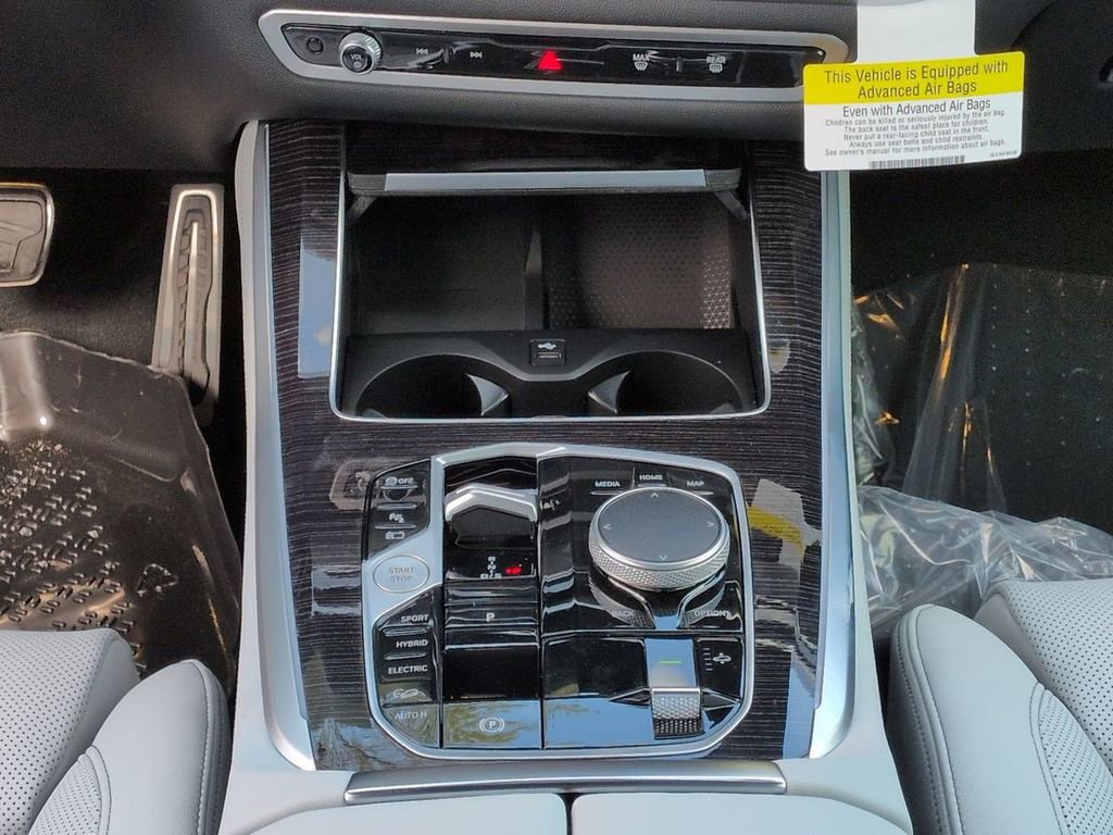 New 2026 BMW X5 xDrive50e w/ M Sport Package image 19