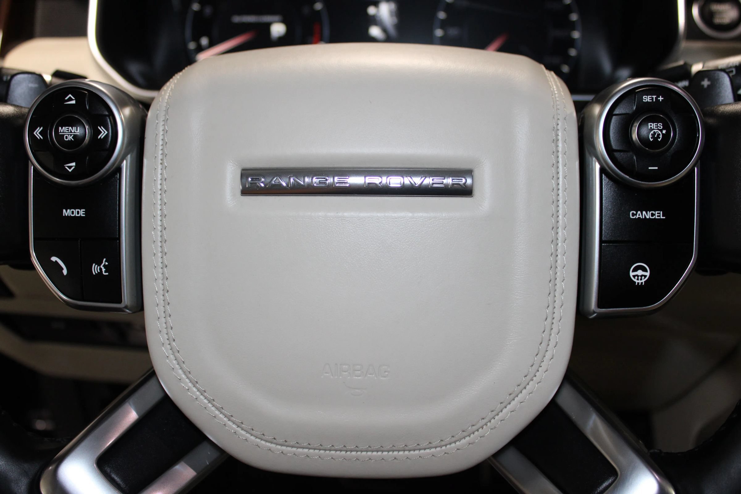 Used 2014 Land Rover Range Rover Supercharged AWD/4WD image 24