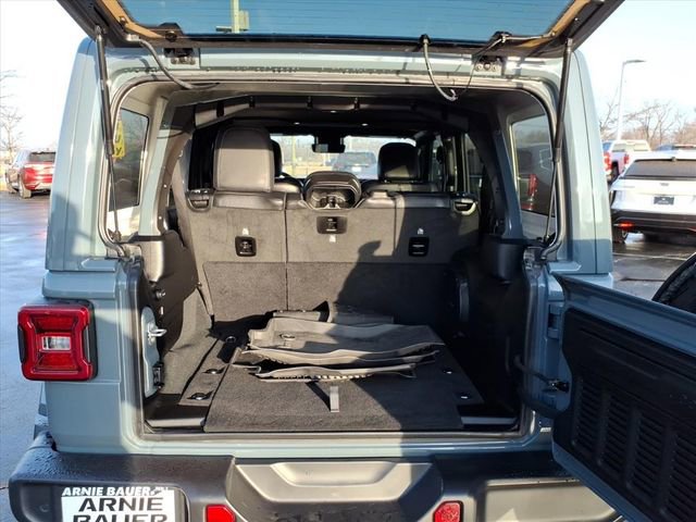 Used 2024 Jeep Wrangler Sahara w/ Technology Group image 20
