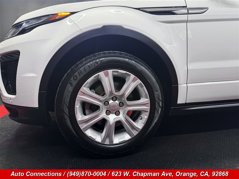 Used 2018 Land Rover Range Rover Evoque SE Dynamic AWD/4WD image 45