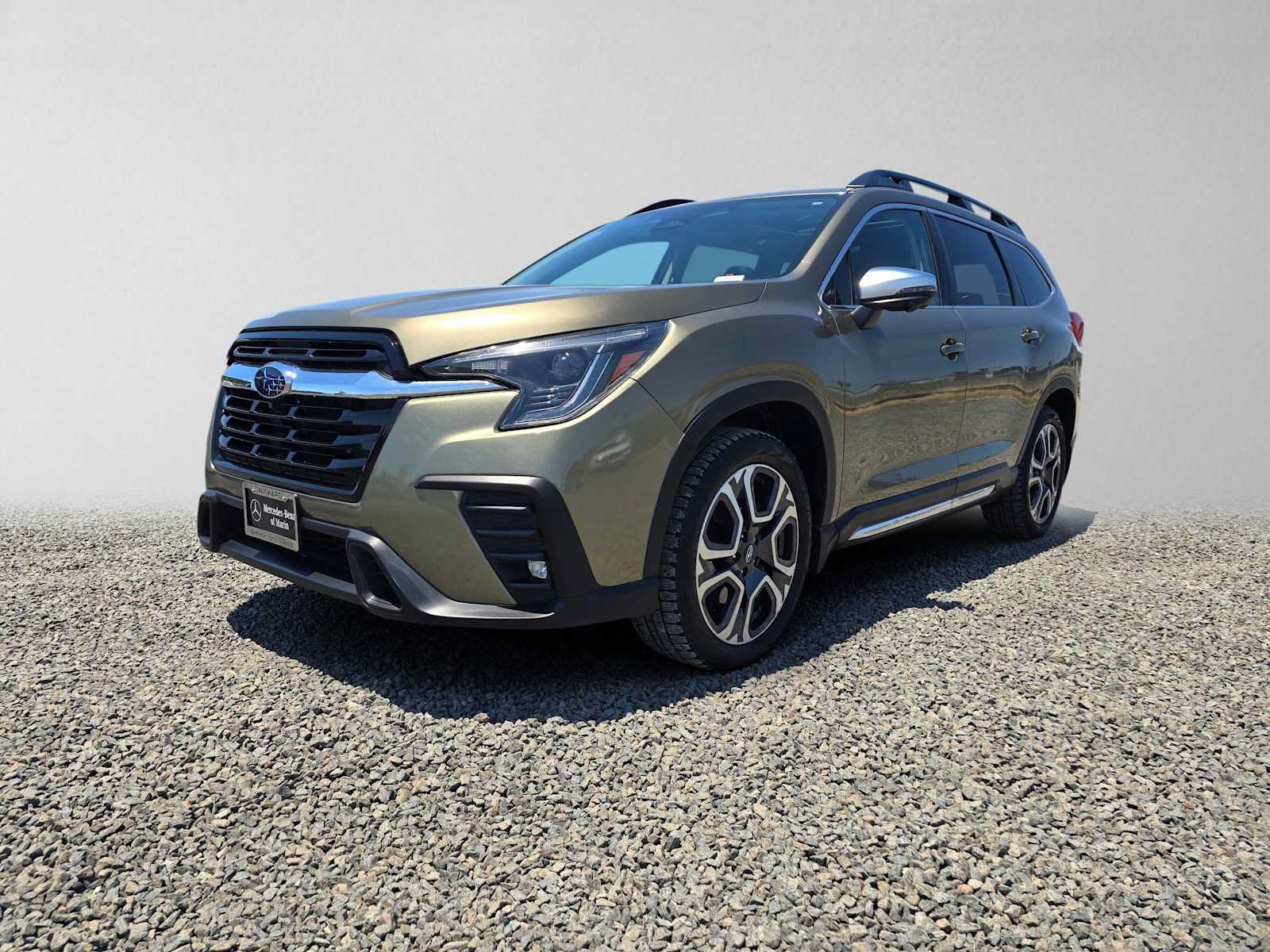 Used 2023 Subaru Ascent Limited w/ Technology Package AWD/4WD image 7