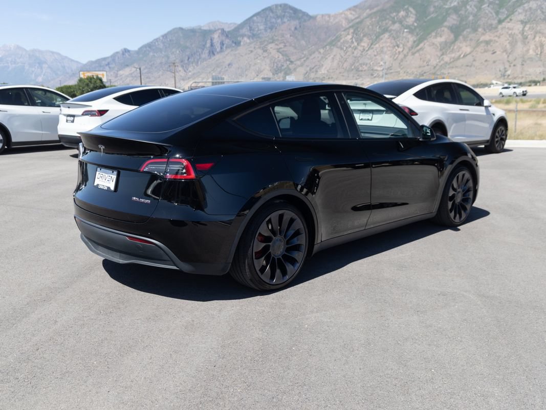 Used 2023 Tesla Model Y Performance AWD/4WD image 7