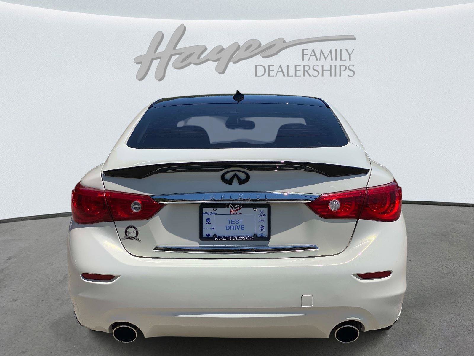 Used 2015 INFINITI Q50 Premium w/ All Weather Package RWD image 4