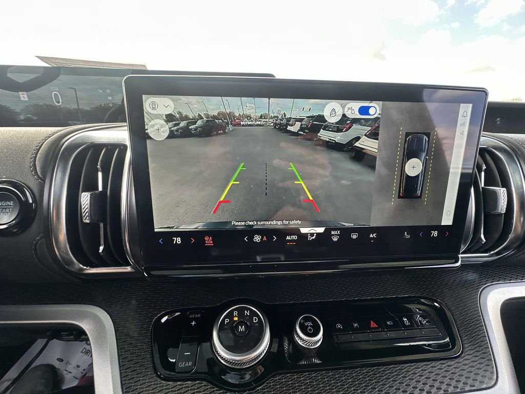 Used 2025 Ford Expedition Max Platinum w/ Stealth Performance Package AWD/4WD image 23