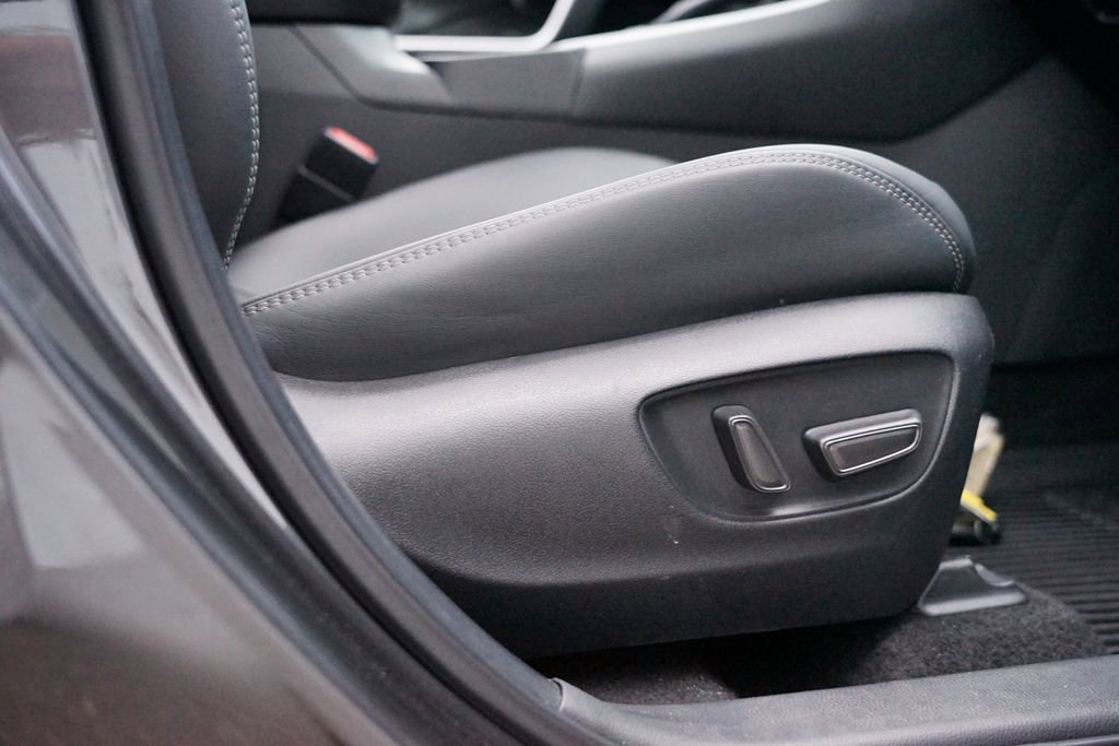 Used 2023 Toyota RAV4 Limited image 32