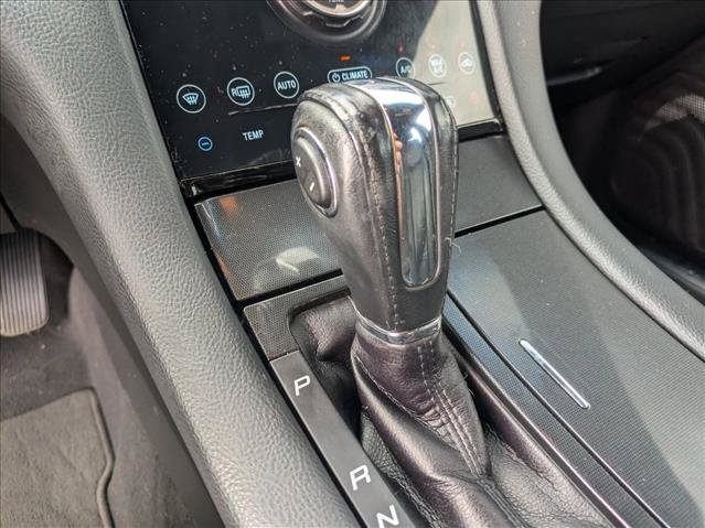 Used 2019 Ford Taurus Limited FWD image 11