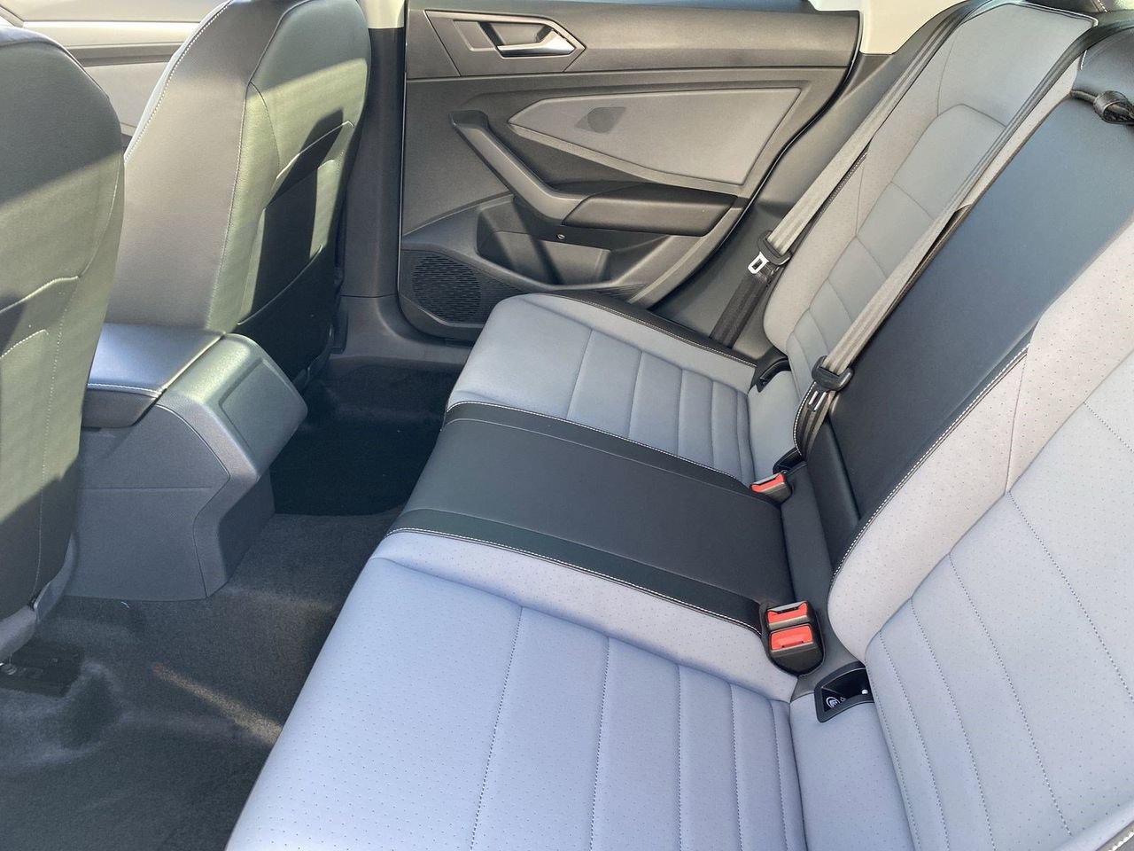New 2026 Volkswagen Jetta SE FWD image 13