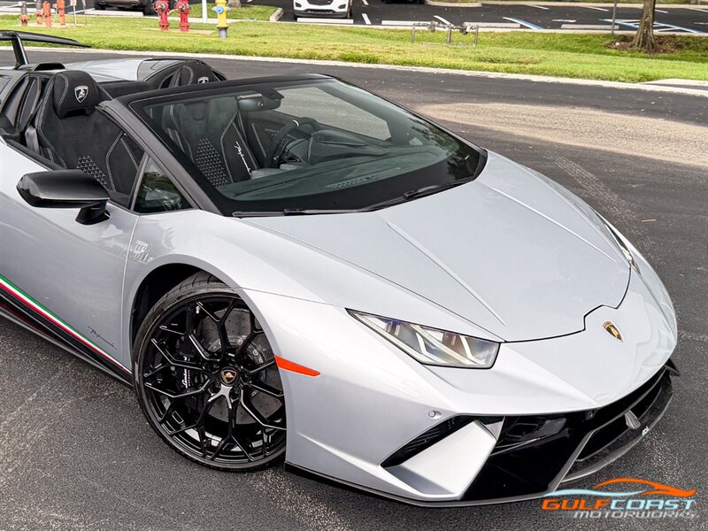 Used 2019 Lamborghini Huracan Performante AWD/4WD image 70