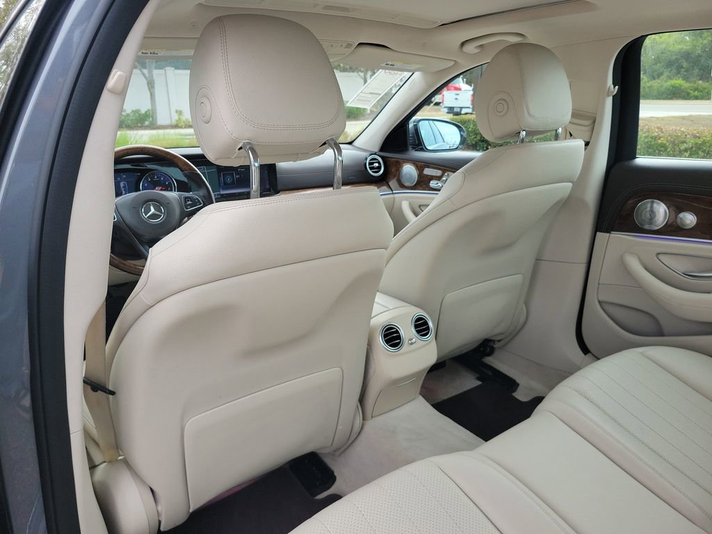 Used 2017 Mercedes-Benz E 300 image 20