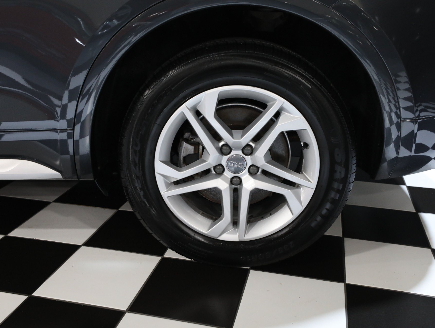 Used 2019 Audi Q5 2.0T Premium w/ Convenience Package AWD/4WD image 26