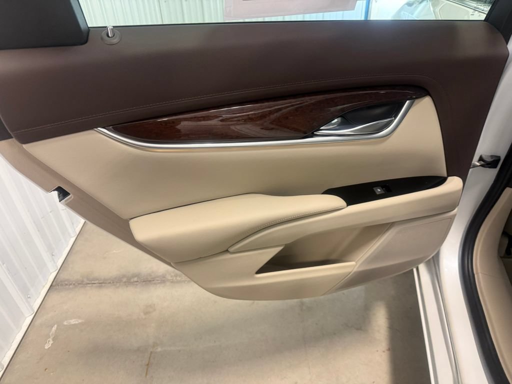 Used 2016 Cadillac XTS Luxury w/ Driver Awareness Package AWD/4WD image 26