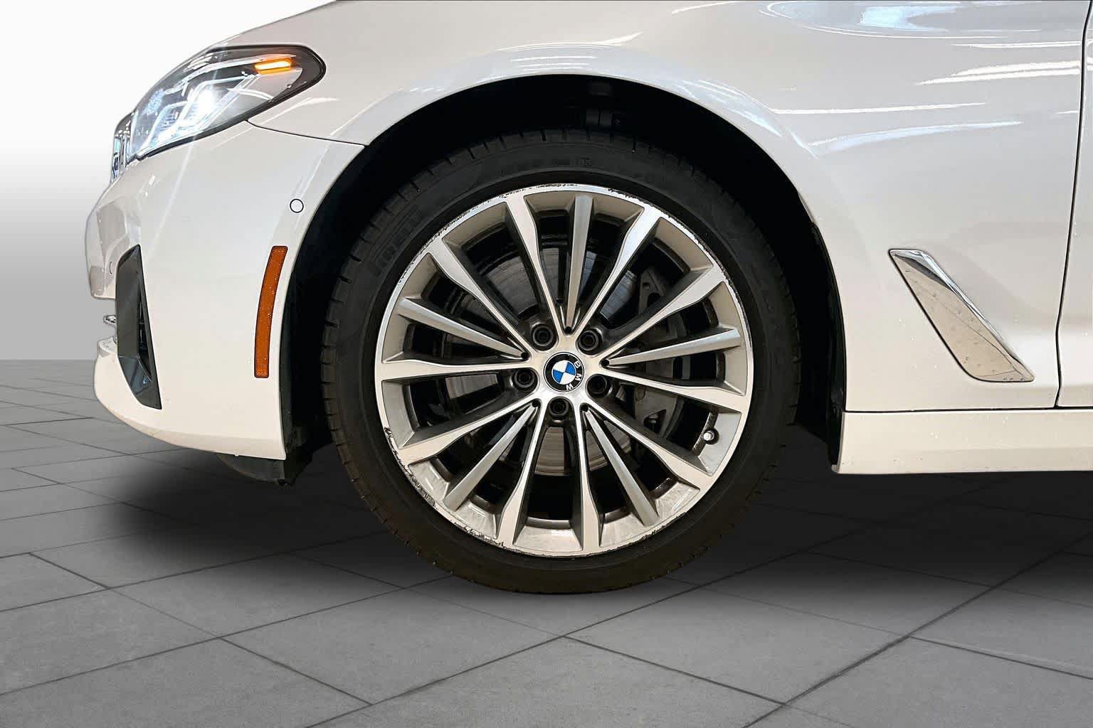 Used 2021 BMW 540i RWD image 9