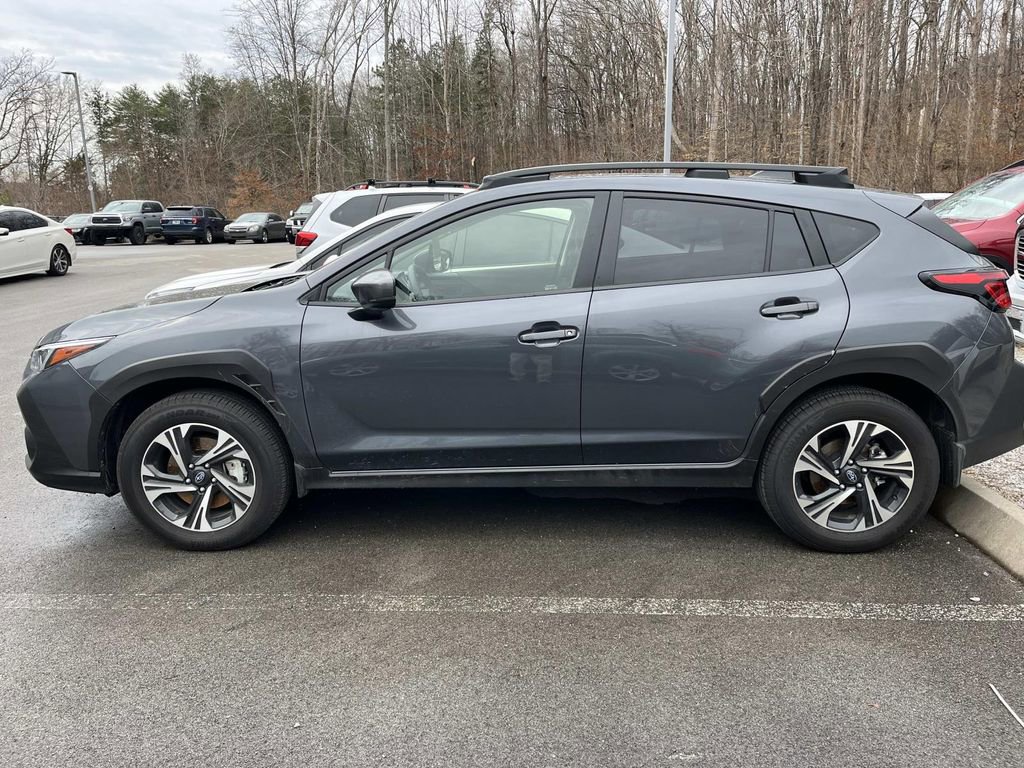 Used 2025 Subaru Crosstrek 2.0i Premium image 5