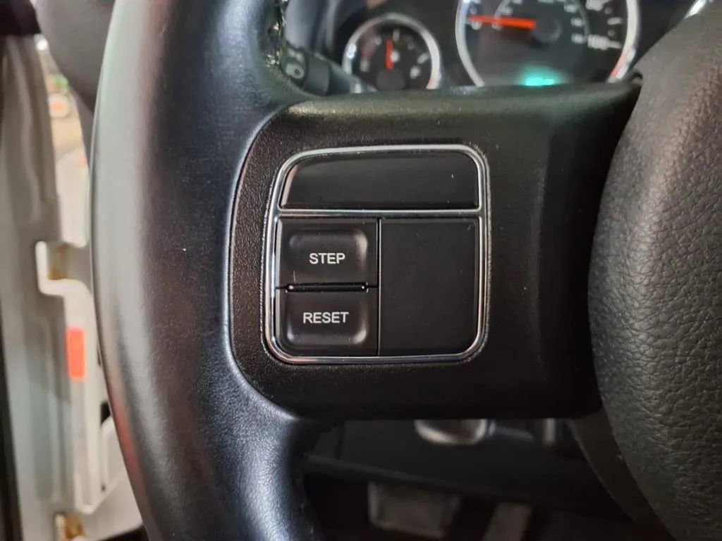 Used 2016 Jeep Wrangler Unlimited Sahara image 24
