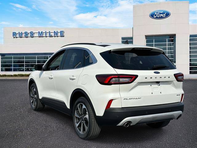 Used 2023 Ford Escape Platinum image 5
