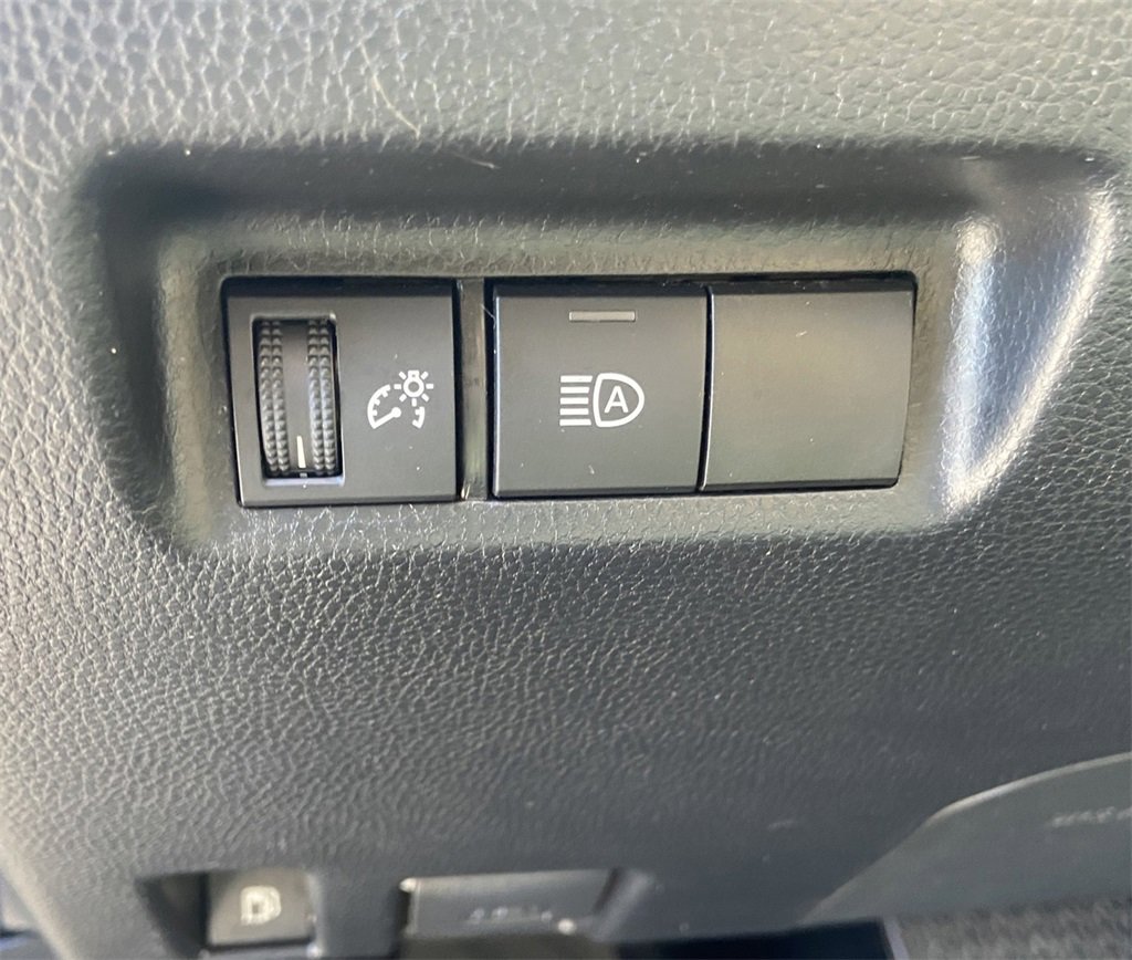 Used 2024 Toyota RAV4 XLE image 15