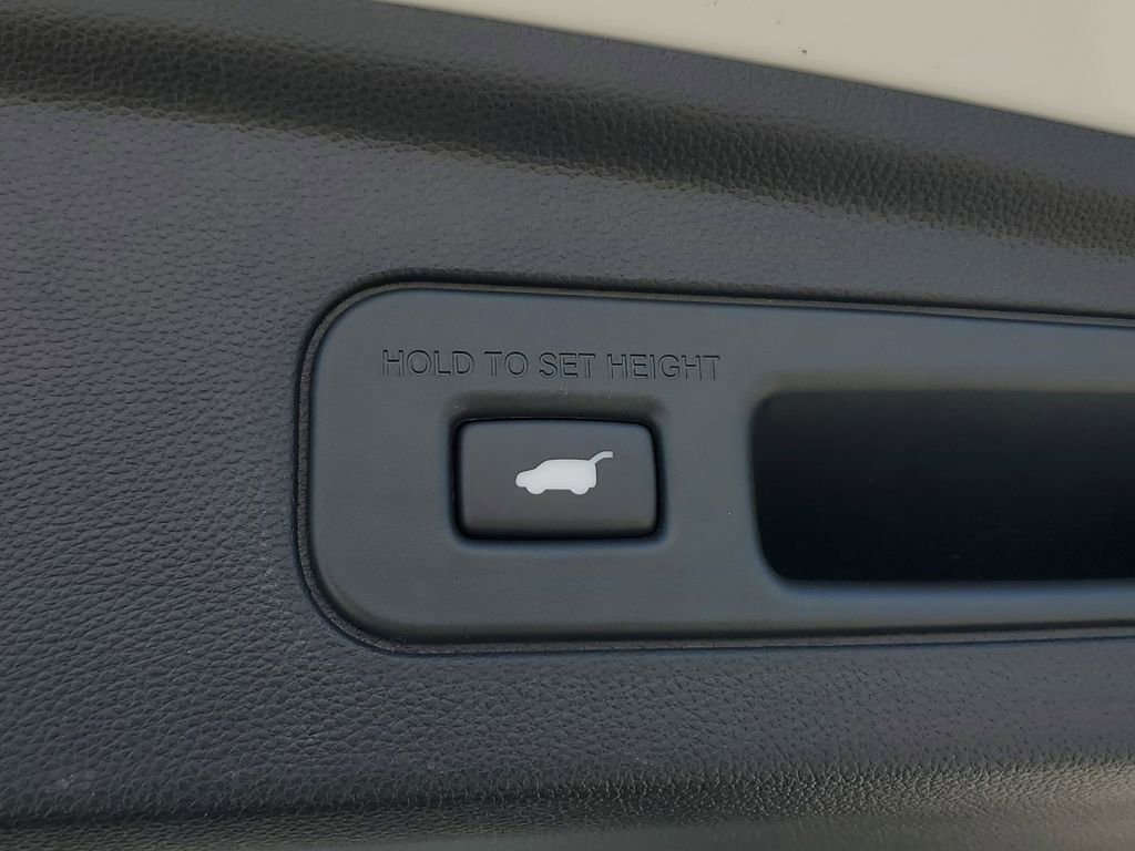 Certified 2023 Acura MDX FWD image 11