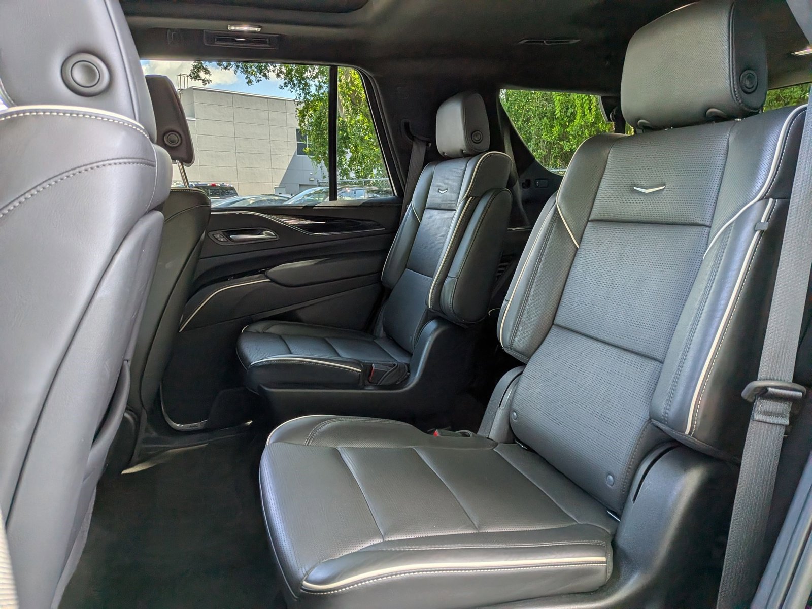 Used 2024 Cadillac Escalade Sport RWD image 17