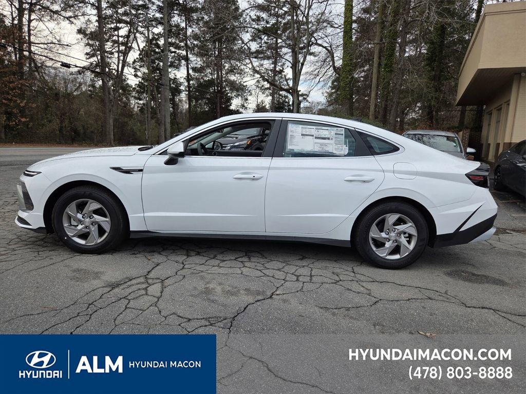 New 2025 Hyundai Sonata SE image 2