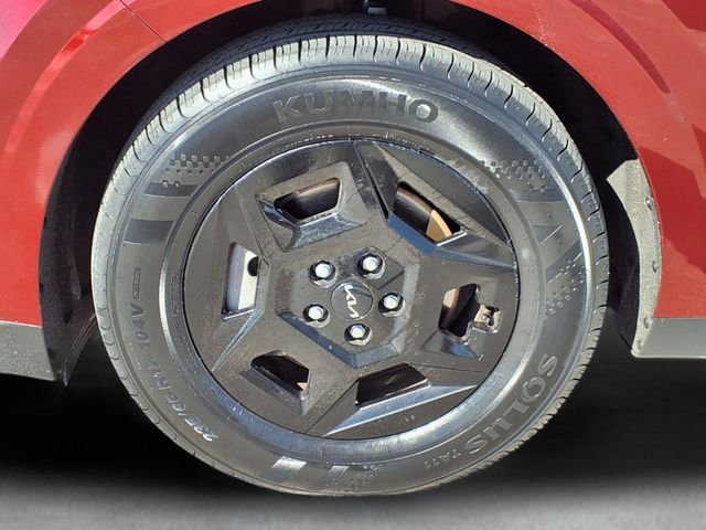 Used 2025 Kia Carnival image 13