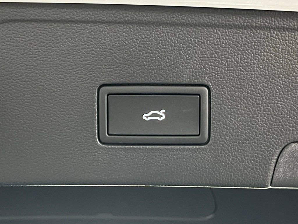 New 2026 Volkswagen Atlas Cross Sport SEL Premium R-Line image 39