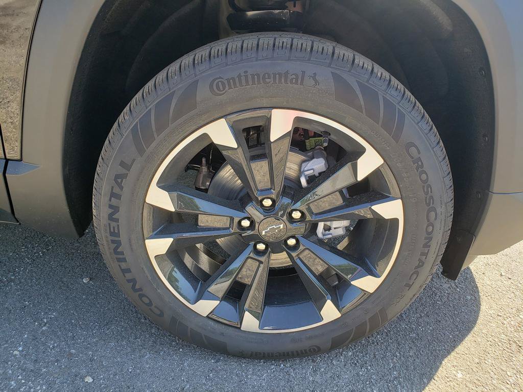 New 2026 Chevrolet Equinox RS w/ Convenience Package III FWD image 34