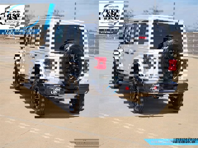 Used 2025 Jeep Wrangler Sahara image 7