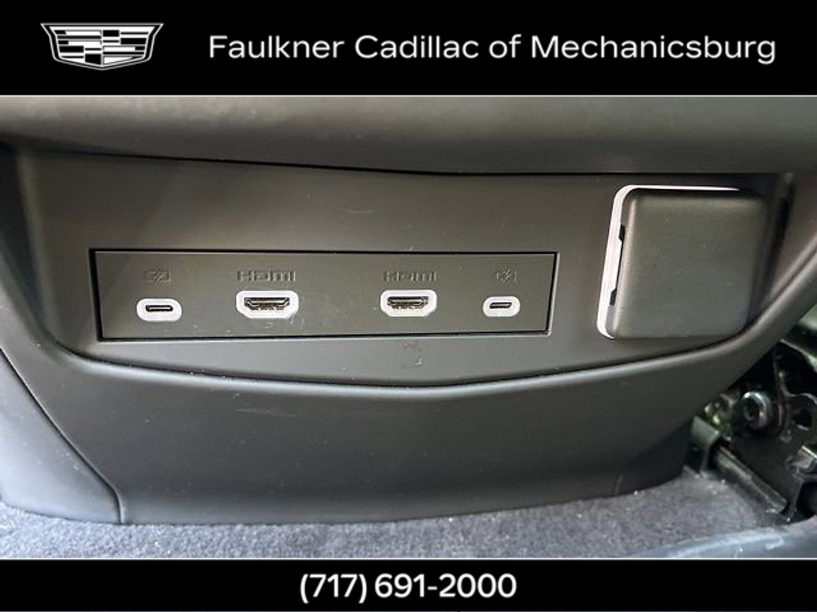 Certified 2023 Cadillac Escalade ESV Premium Luxury Platinum w/ LPO, Radiant Package image 19