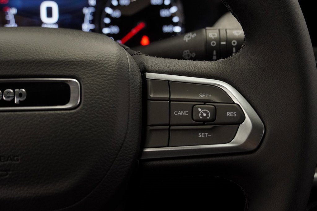 Certified 2025 Jeep Compass Latitude w/ Convenience Group image 32