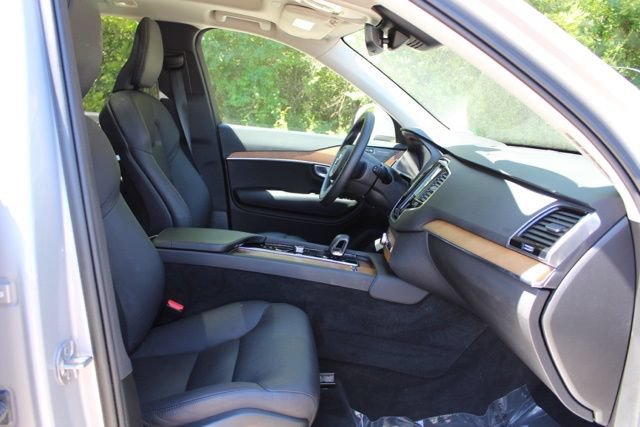 Certified 2023 Volvo XC90 B6 Plus w/ Protection Package Premier AWD/4WD image 17