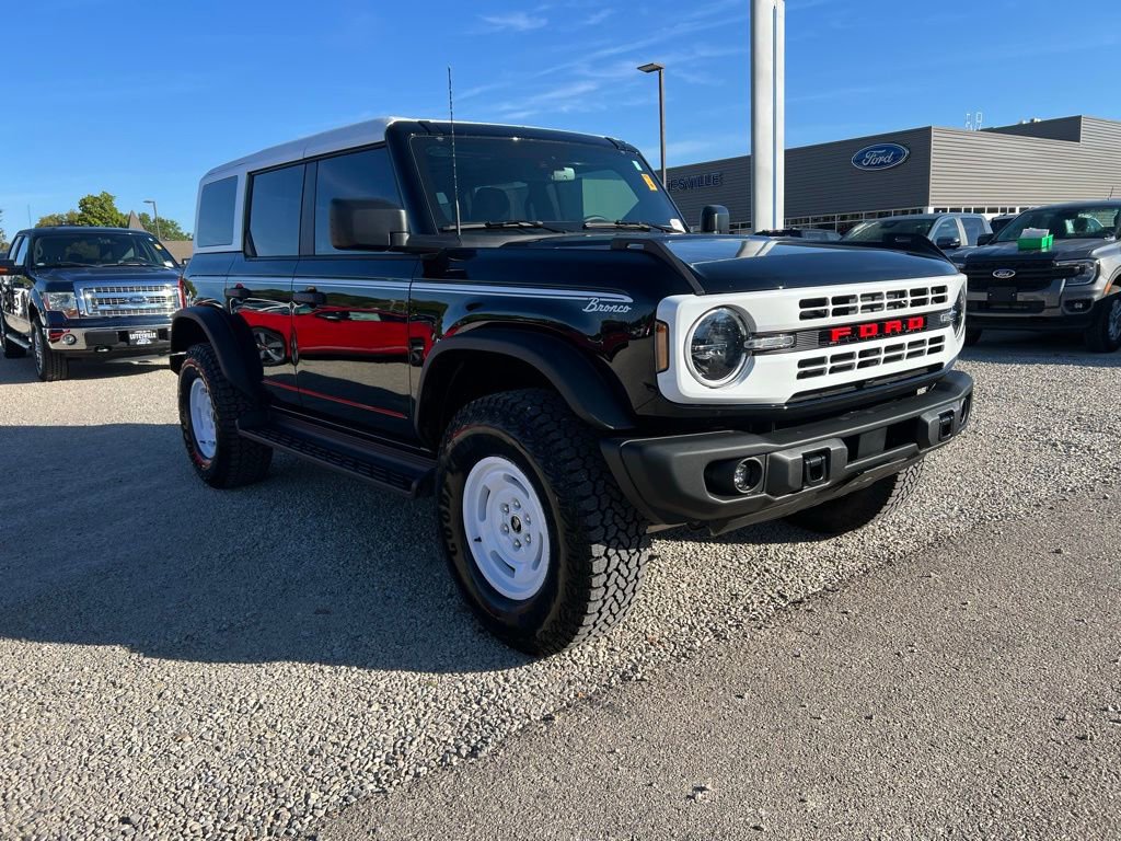 Used 2025 Ford Bronco Heritage Edition image 2