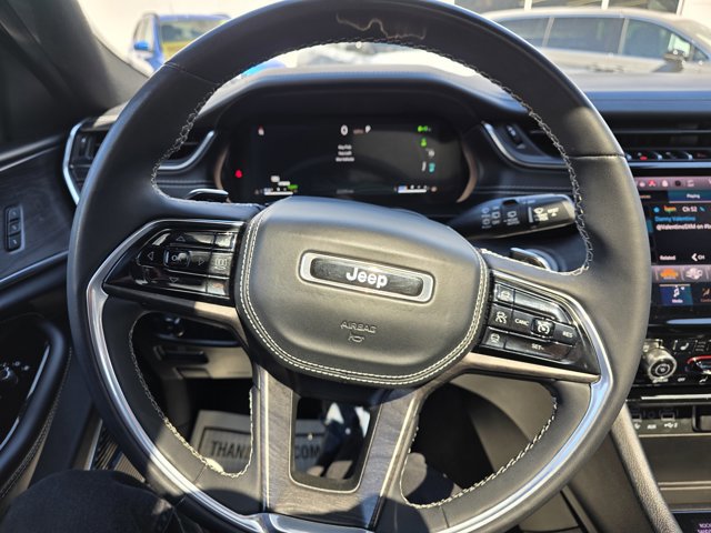 Used 2022 Jeep Grand Cherokee Overland image 6