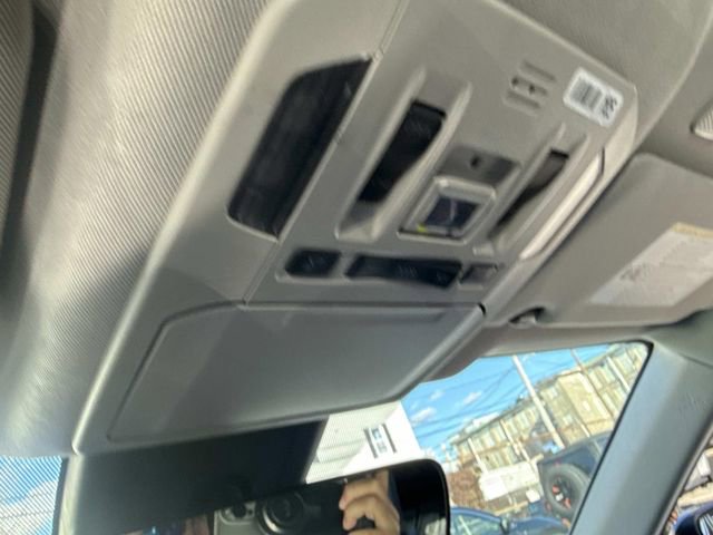 Used 2023 Toyota Highlander XLE image 30