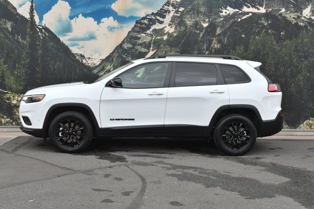 Used 2023 Jeep Cherokee Altitude Lux AWD/4WD image 7