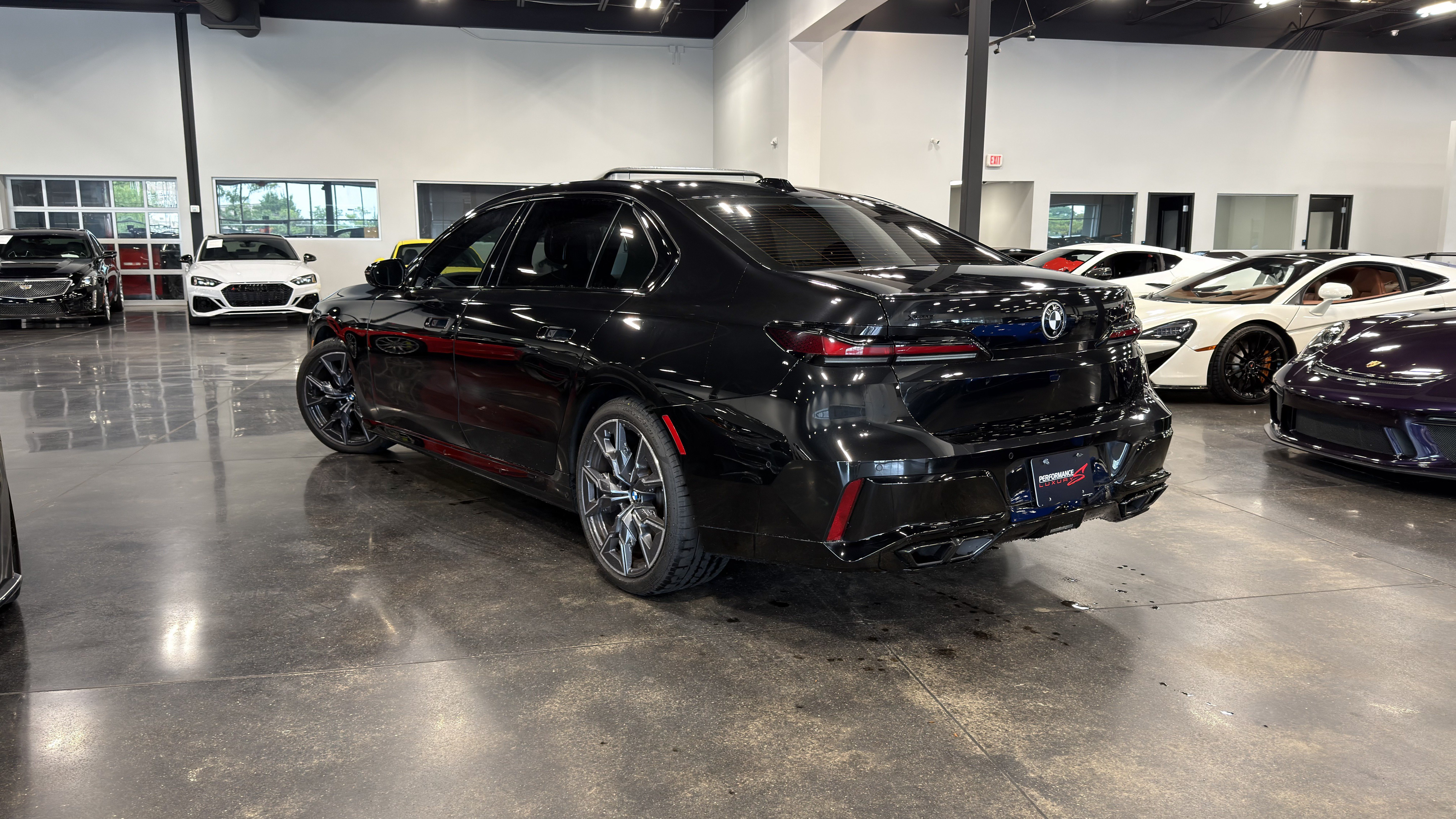Used 2024 BMW 760i xDrive w/ Executive Package AWD/4WD image 3