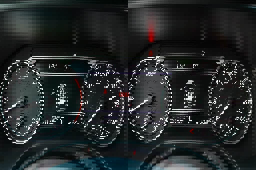 Used 2023 Nissan Rogue SV image 24