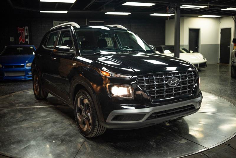 Used 2021 Hyundai Venue SEL FWD image 5